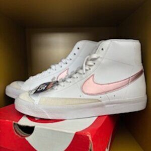 Nike Blazers Rose Gold White/Pink Glaze Size 7 Youth / 8.5 Women